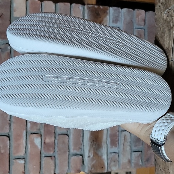 🔥LAST PAIR🔥 MUSHROOM SLIPPERS - Picture 4 of 5